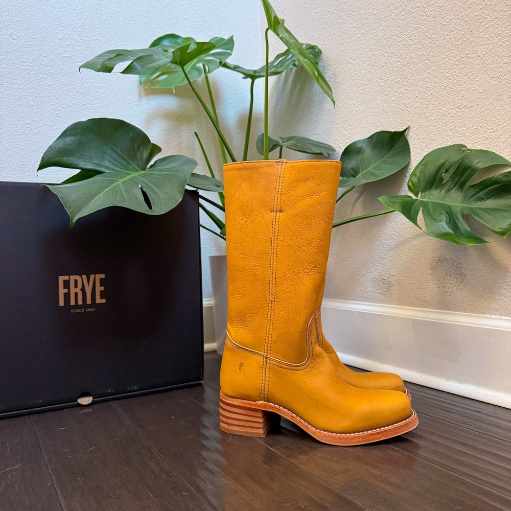 Frye Campus 14L Banana Yellow Leather Pull On Boots Size 8.5 NEW IN BOX